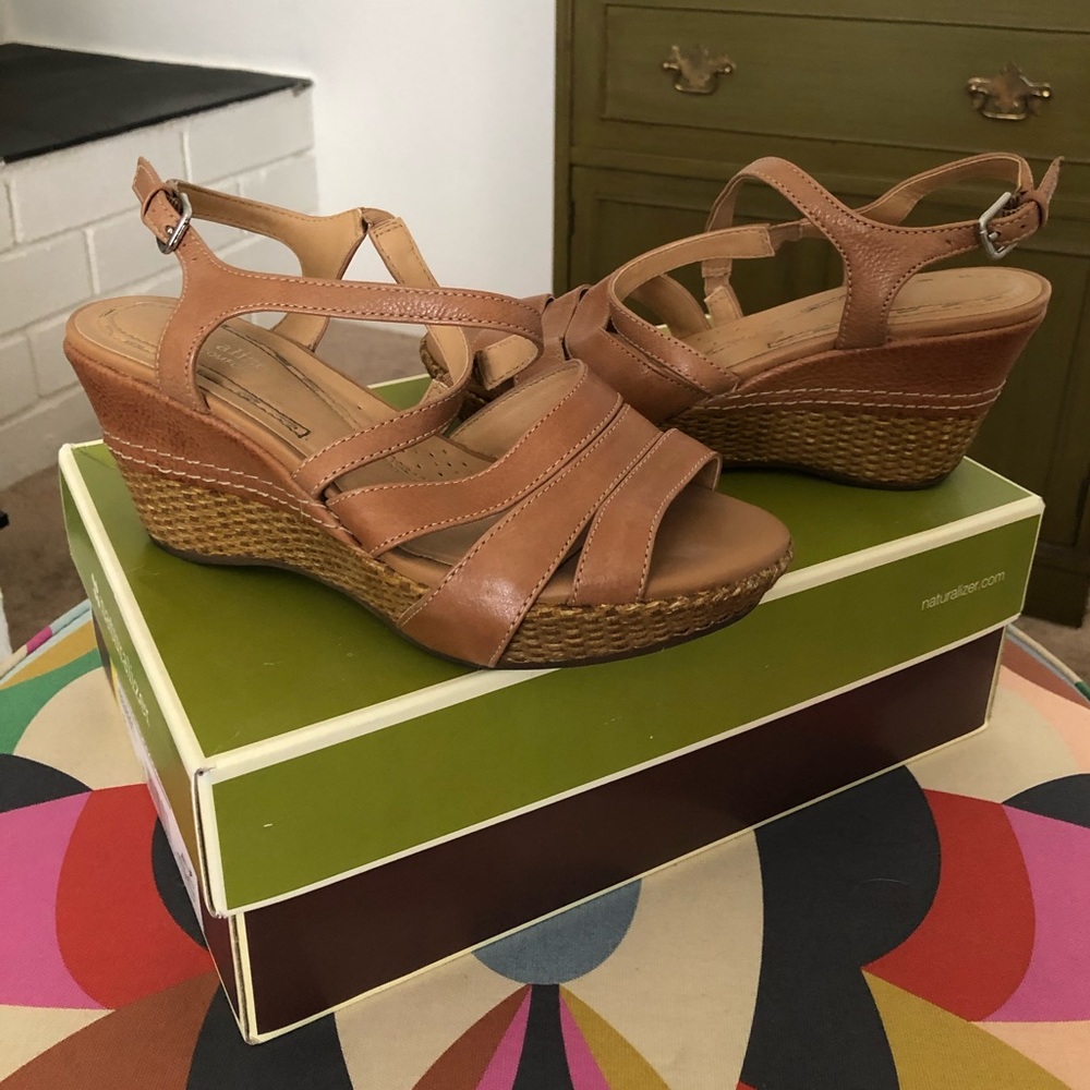 Naturalizer cookie dough sandal